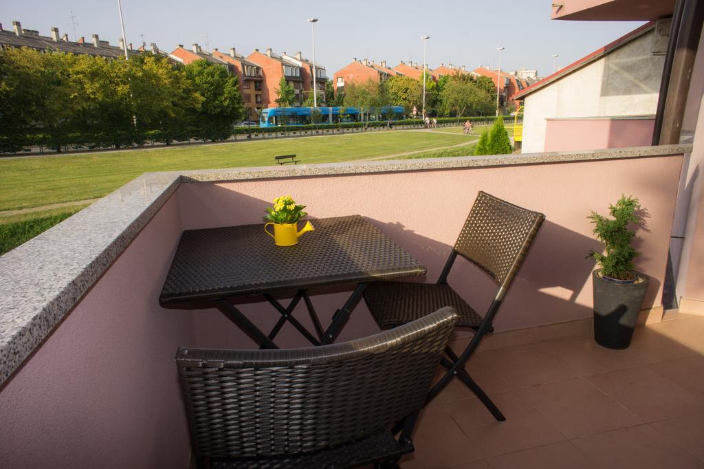 Blue Lake Apartment Загреб Экстерьер фото